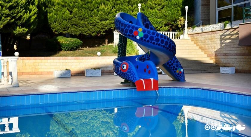 نمایی از استخر کودکان هتل